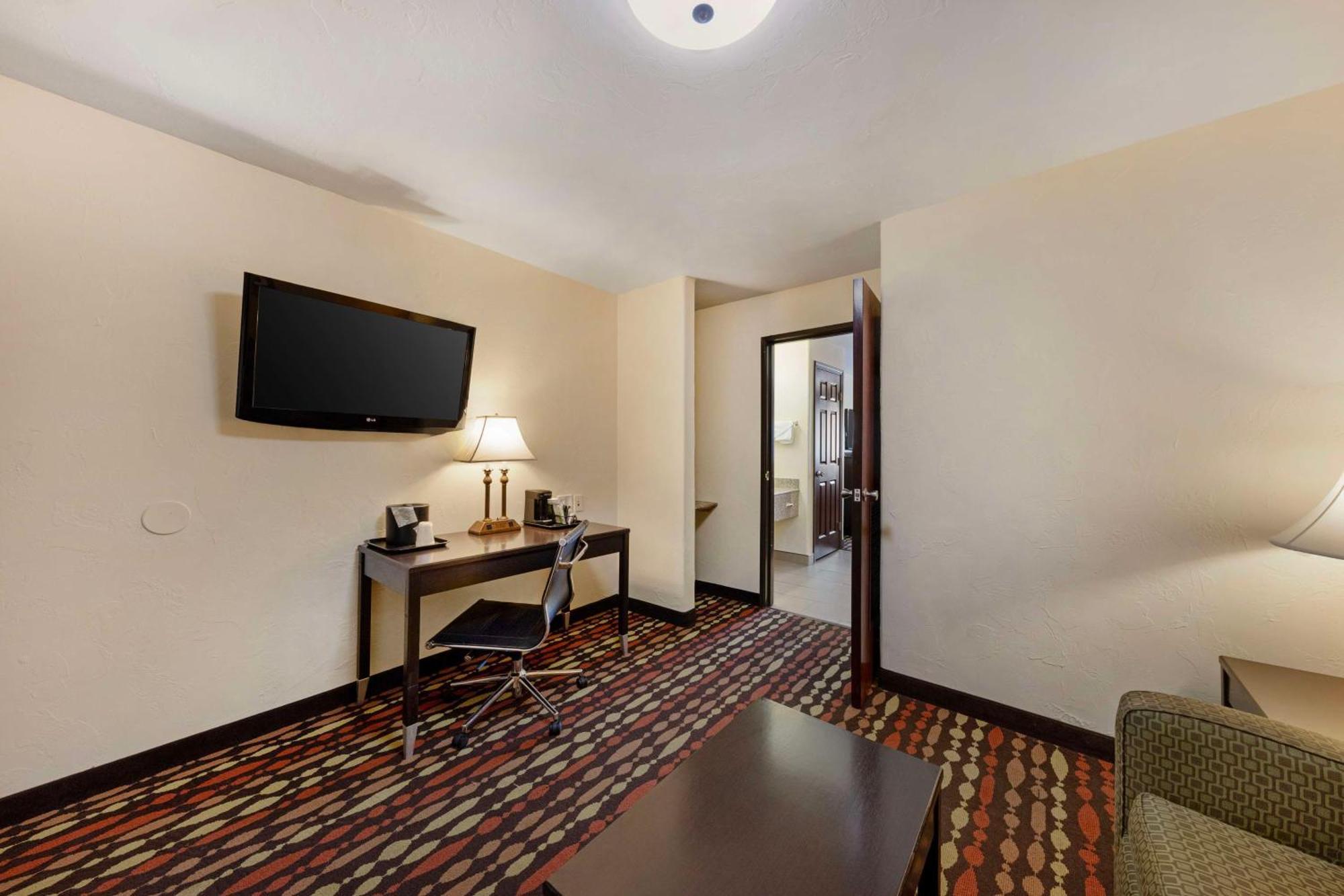 Best Western Greentree Inn & Suites Moore Ngoại thất bức ảnh