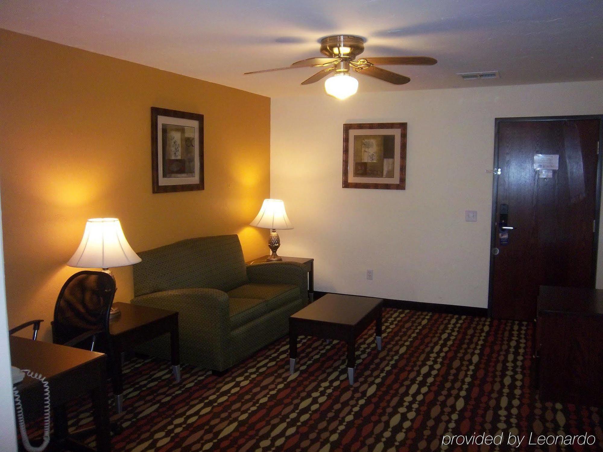 Best Western Greentree Inn & Suites Moore Ngoại thất bức ảnh